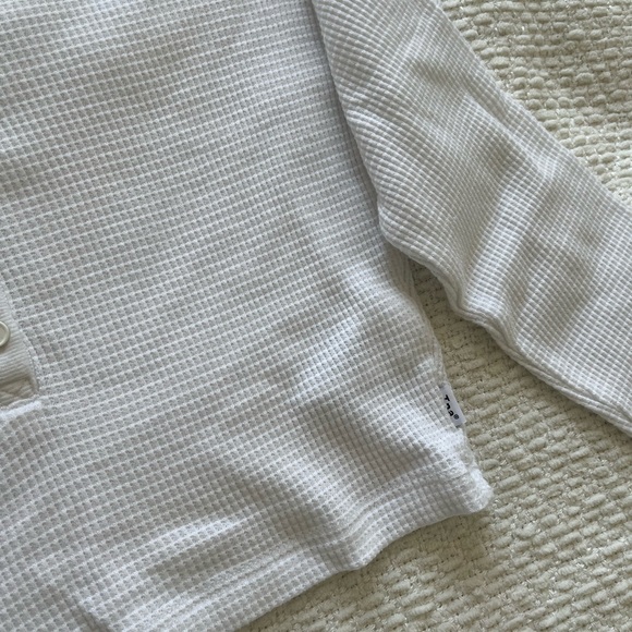 Aritzia TNA waffle long sleeve henly - Picture 4 of 6